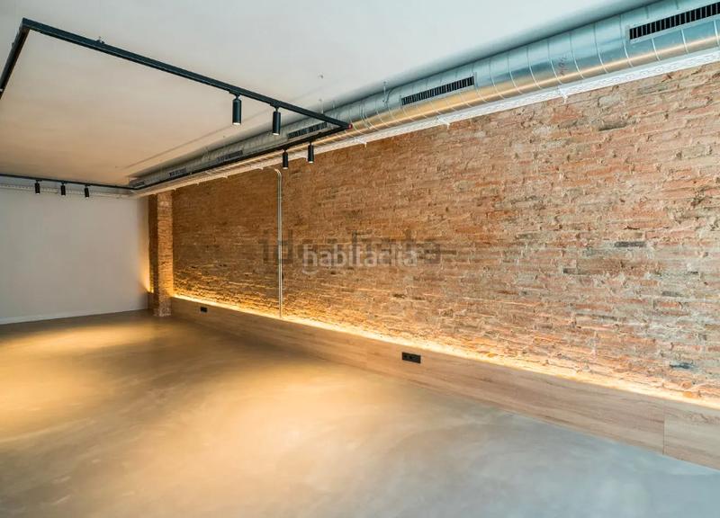 Foto fd0cec59-3ab6-4eee-9889-3841f8405b96. Rent business premise with heating in Fort Pienc Barcelona