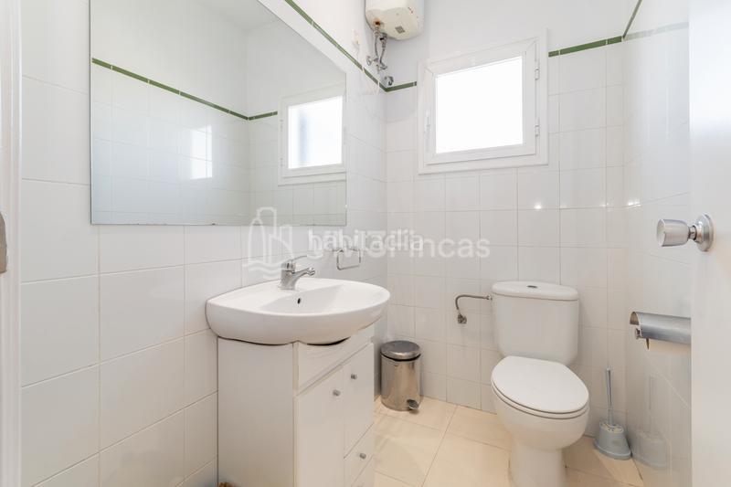 Foto a4b0229a-efe7-44e9-ad94-0944851444c5. Location bureau avec chauffage dans Gòtic Barcelona