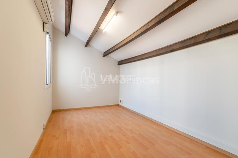 Foto f8c33930-f647-416b-b7fd-183fcb12b8b4. Miete büro mit heizung in Gòtic Barcelona