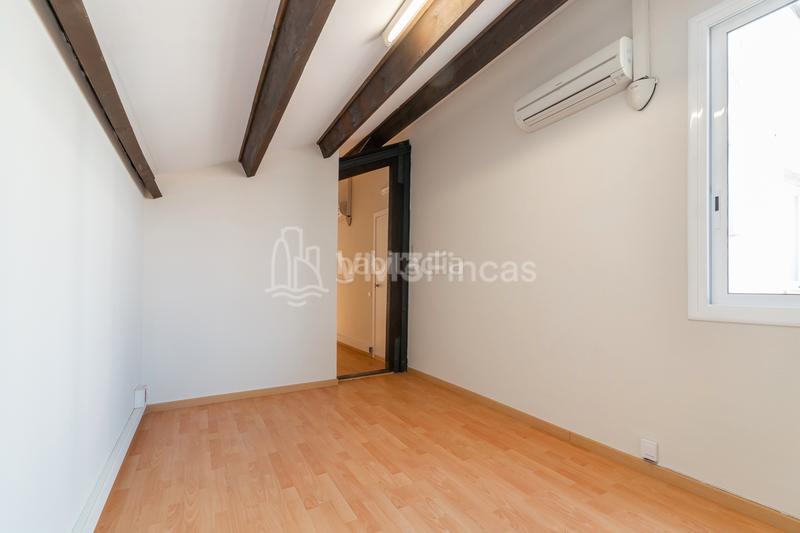Foto 13457f0b-1de9-457d-b7e0-d3702e2c3e07. Rent office space with heating in Gòtic Barcelona