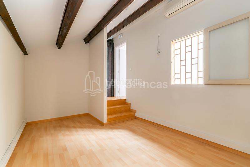 Foto e10265dc-b6f6-44ec-9df2-2c84b5819f3f. Rent office space with heating in Gòtic Barcelona