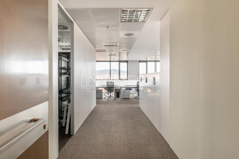 Foto 2d667f32-87e7-48a5-93f7-6b67e9a18411. Rent office space with heating parking in Santa Eulàlia Hospitalet de Llobregat (L´)