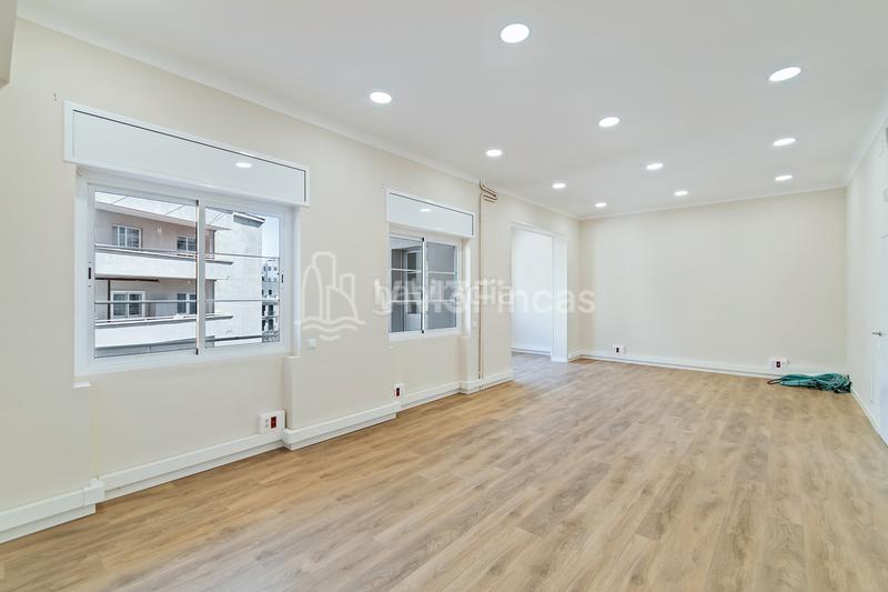 Foto 69a32504-0431-4e75-aaf6-4daa18d9ef27. Location bureau avec chauffage dans L´Antiga Esquerra de l´Eixample Barcelona