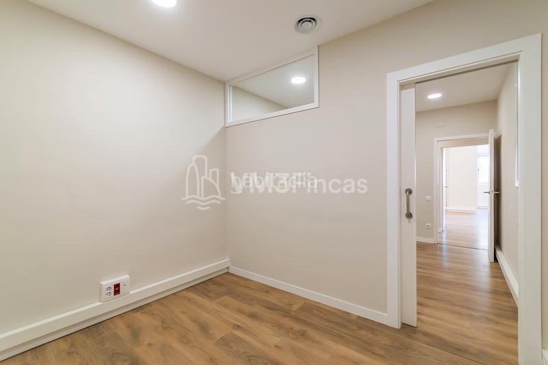 Foto 9b16a67b-81a5-4664-ade4-f843d8ec405b. Alquiler oficina en L´Antiga Esquerra de l´Eixample Barcelona