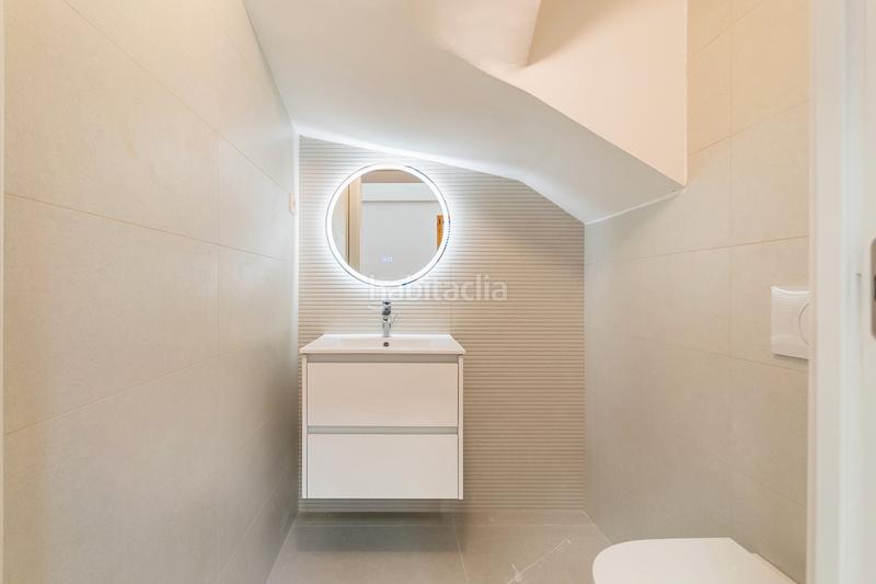 Foto 1bab75f9-33d7-403b-9ea1-7b54a3ee19aa. Oficina en El Poble Sec - Parc de Montjuïc Barcelona