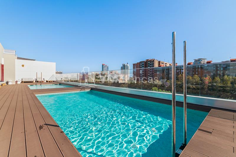 Foto 860a4464-fa79-4ef3-97cc-f0928bf8319b. Affitto appartamento con riscaldamento parcheggio piscina in Barcelona