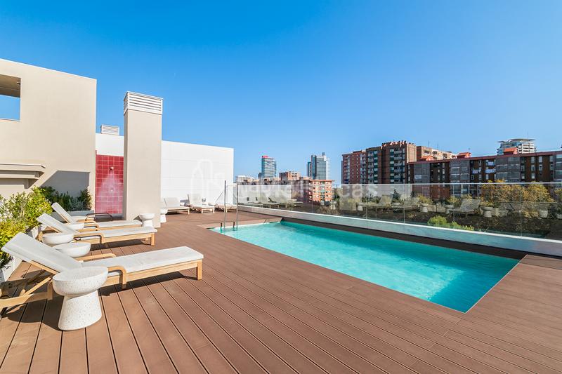 Foto b6aeeaf4-8793-41d1-8149-59c1ef5552f2. Location appartement avec chauffage parking piscine dans Barcelona