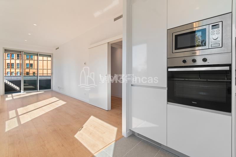 Foto 607bb8b1-0a41-409f-94c0-fc9700a4b627. Rent flat with heating parking pool in Diagonal Mar i el Front Marítim del Poblenou Barcelona