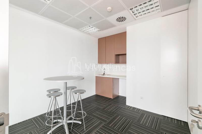 Foto 9cf38fc9-8b0a-41e3-9d8f-aaa63e4a101d. Bureau avec chauffage parking dans Santa Eulàlia Hospitalet de Llobregat (L´)