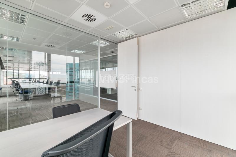 Foto 3170033b-39bc-4307-896c-38d8b95fd55d. Oficina en Santa Eulàlia Hospitalet de Llobregat (L´)
