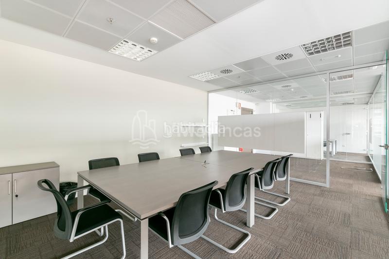 Foto dd8dd304-d04a-41f7-abdb-19df7a083156. Oficina en Santa Eulàlia Hospitalet de Llobregat (L´)