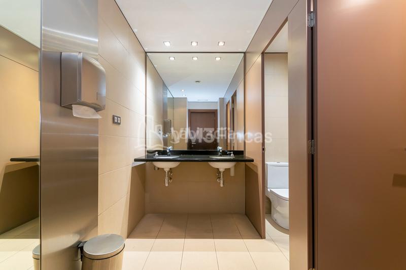 Foto a2bf3d5d-311c-44b0-ae96-27118ba16c24. Ufficio con riscaldamento parcheggio in Santa Eulàlia Hospitalet de Llobregat (L´)