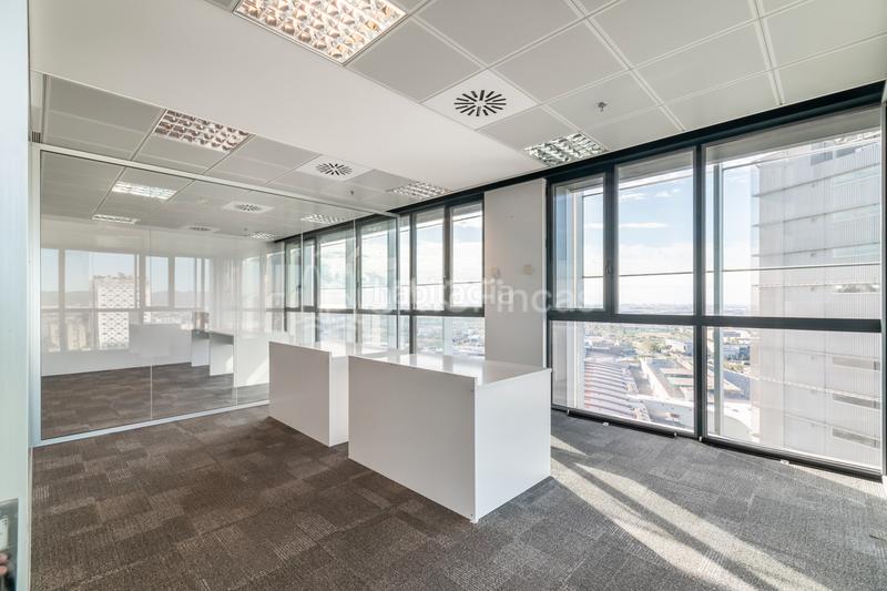 Foto 453a7c1d-ed43-4102-8f14-a342087ce5ef. Bureau avec chauffage parking dans Santa Eulàlia Hospitalet de Llobregat (L´)