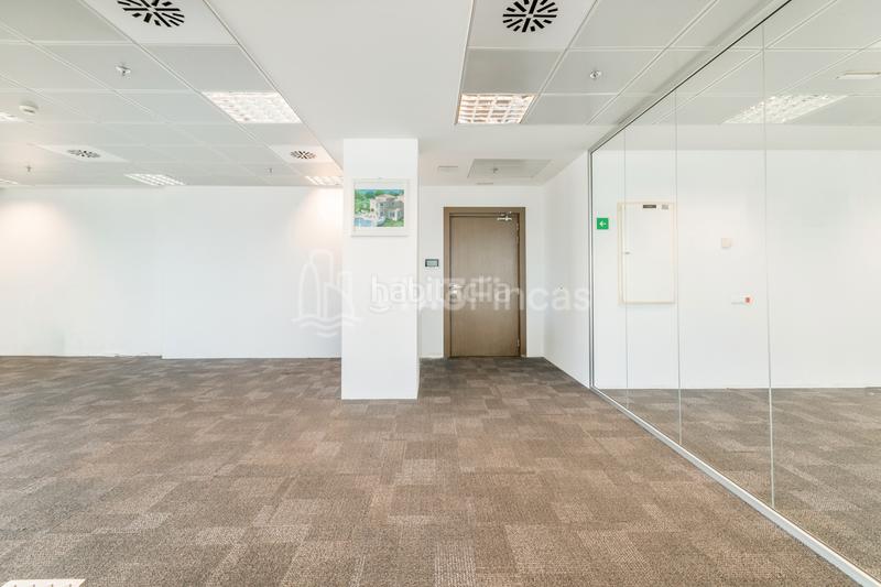 Foto 14f4d2c9-8d1e-46bd-ab4b-01ec2d61a138. Office space with heating parking in Santa Eulàlia Hospitalet de Llobregat (L´)