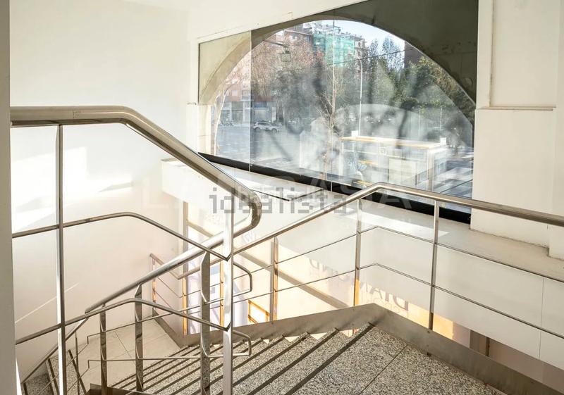 Foto eedecd9d-8d48-41ea-ac6a-eb757c508538. Location bureau avec parking dans Sagrada Família Barcelona