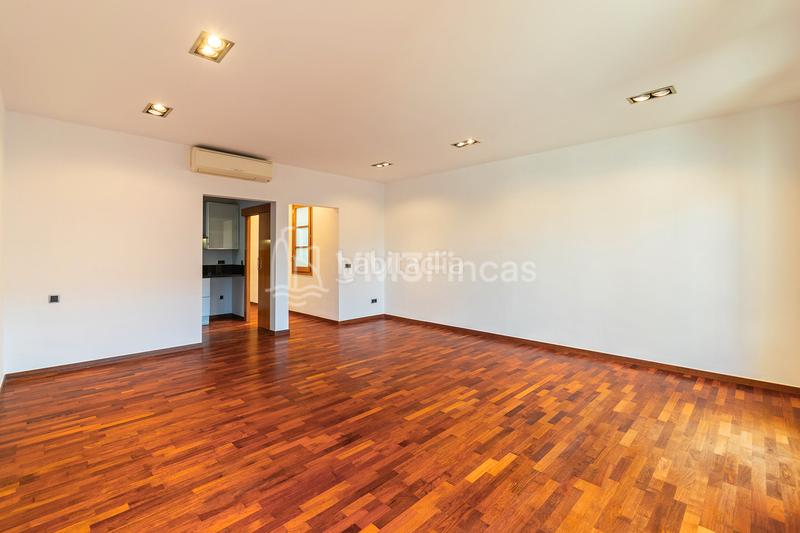 Foto 252028d9-4433-48cb-9582-d591ffc1d6ff. Miete büro in L´Antiga Esquerra de l´Eixample Barcelona