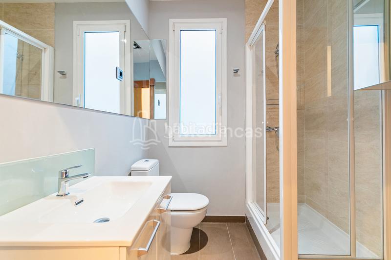 Foto 631c9db9-a76f-46a0-9195-c0ea9b13f766. Miete büro in L´Antiga Esquerra de l´Eixample Barcelona