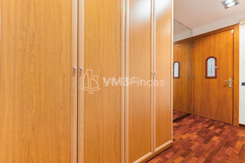 Foto ee8c3fd4-1500-4cfb-a59d-622560faa5e0. Miete büro in L´Antiga Esquerra de l´Eixample Barcelona