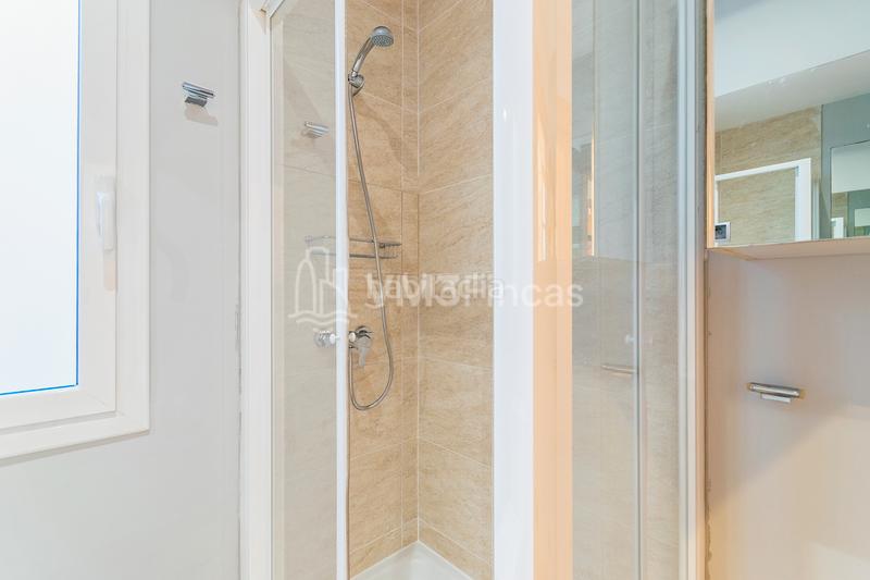 Foto a42a40ff-7393-4d6a-983a-c9b8ddddce3c. Rent office space in L´Antiga Esquerra de l´Eixample Barcelona