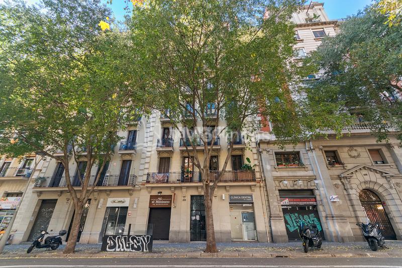 Foto a0332f60-9579-49d7-8678-581686f5e37e. Alquiler oficina en L´Antiga Esquerra de l´Eixample Barcelona