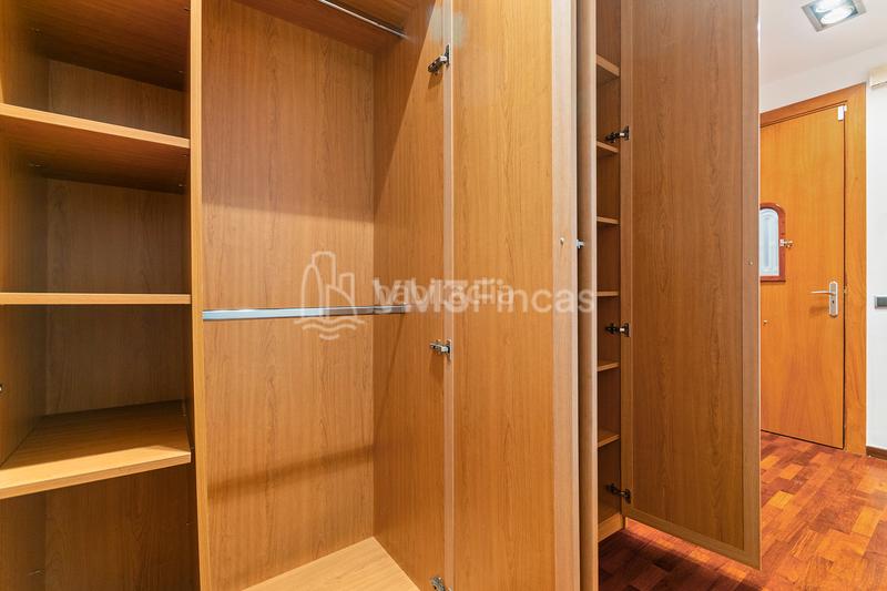 Foto b782e6a1-498d-46ba-be1a-489f1b13c9a7. Alquiler oficina en L´Antiga Esquerra de l´Eixample Barcelona