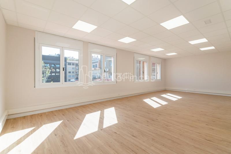 Foto 48da8559-0e16-4b9d-8dd1-2396d095d917. Miete büro mit heizung in Dreta de l´Eixample Barcelona