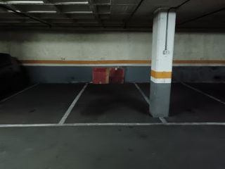Car parking  Carrer de novell