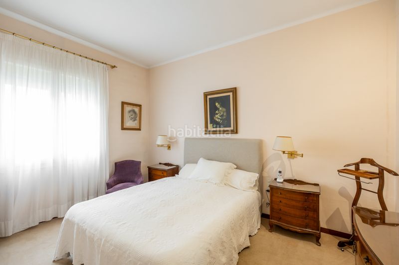 Foto 301bc7b1-cec0-4870-a98d-f6123cb7af9e. Piso  de 4 habitaciones en venta en calle calabria en Barcelona