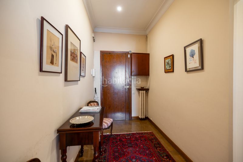 Foto fa1fe91d-0834-49ee-9d9e-f0bdd1e78c59. Piso  de 4 habitaciones en venta en calle calabria en Barcelona