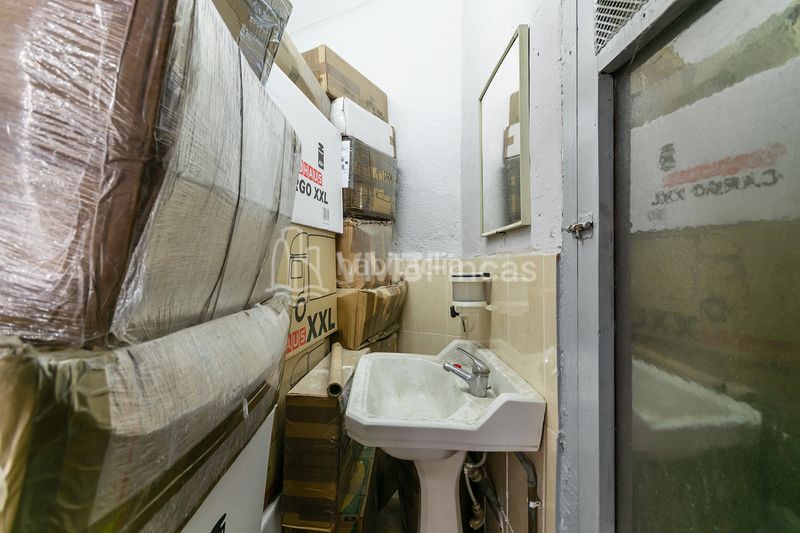 Foto 24a69d24-8d49-4649-9c72-1ec989311f98. Local comercial en Bon Pastor Barcelona