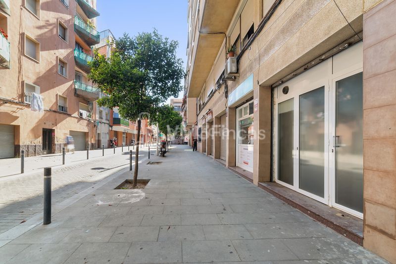 Foto d8166e64-c1d2-4a2e-9e33-a13a86721c0b. Local comercial en Bon Pastor Barcelona