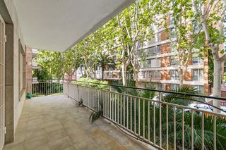 Rent Flat  Carrer de les escoles pies