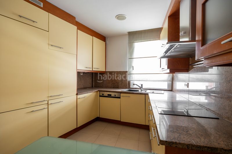 Foto d5b9e7be-540f-45d5-8152-9dbd1190d5ab. Dúplex amb calefacció aparcament a Sarrià Barcelona
