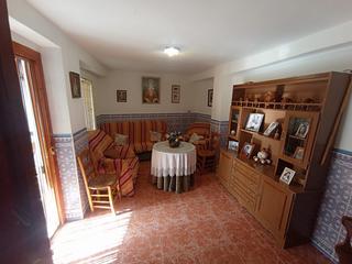 Casa a Alcaudete. Casa-huerto en barrionuevo en alcaudete
