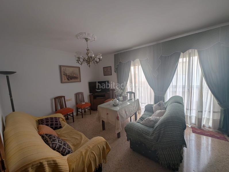 Foto 4a138397-45e4-40cf-a4de-2d767fc92fd3. Piso excelente piso y local perfecto en calle cuesta del ruedo!!!! en Alcaudete