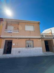 Casa  Calle flor de pascua. Excelente piso en calle flor de pascua en alcaudete!