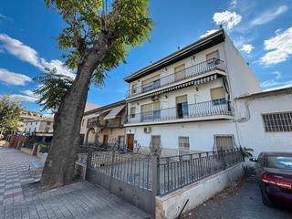 Edifici a Calle alcalde juan vallejo 16. Increible venta de edificio entre el hospital y el cash fresh en