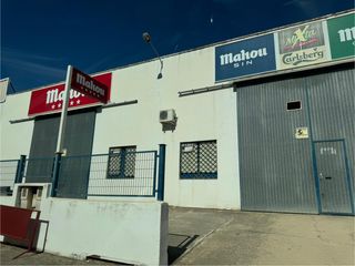 Nau industrial a Calle eduardo ortiz mata 15. Excelente nave en el poligono de alcaudete!