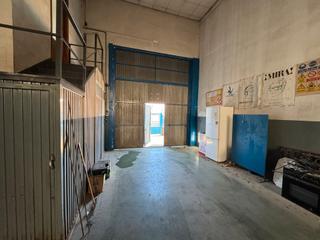 Nau industrial a Calle alejandro rosales 1. Increible nave en el poligono los pozuelos en alcaudete!