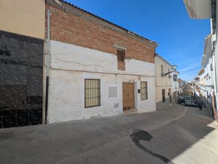 Maison  Calle almendro 35. Bonita casa reformada de tejados y viguetas, pendiente de termin