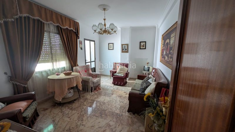 Foto 3283a143-810c-4b1d-a8b3-088d22bffeb7. Casa amb xemeneia aparcament a Alcaudete