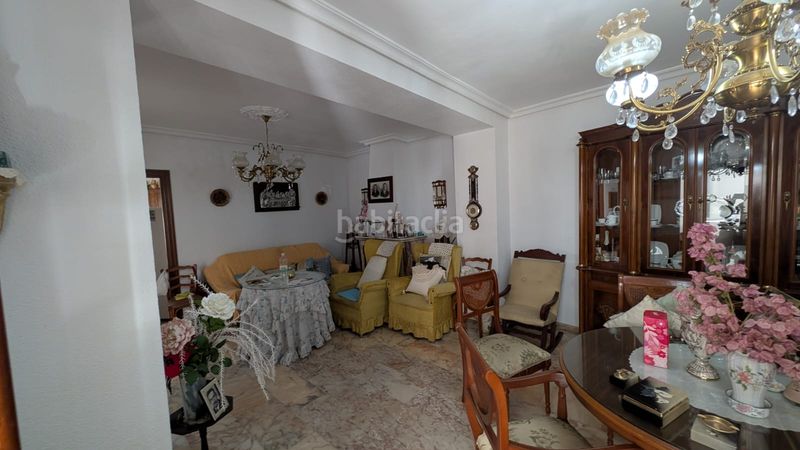 Foto c45884ce-3307-463c-aba5-1af6e9232675. Casa amb xemeneia aparcament a Alcaudete
