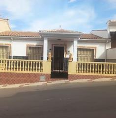 Casa adossada  Calle de la carretera