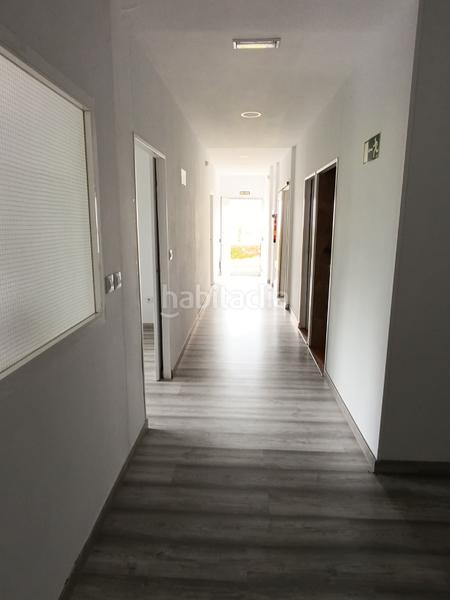 Foto e8e6201f-1370-4d79-bee8-388b971d93dc. Local comercial en calle juan josé padilla 7 se vende o se alquila local totalmente reformado en Jerez de la Frontera