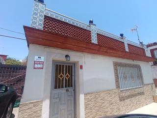 Casa  Calle cuesta de san telmo. Casa de una sola planta de autoconstrucción