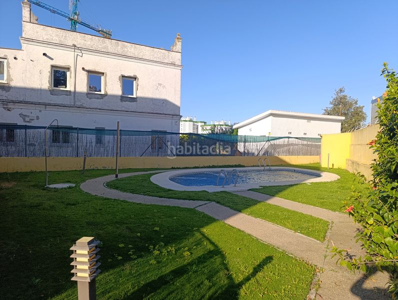 Foto 16ebe9f2-cb62-4155-a13c-3d4378223f93. Pis amb xemeneia aparcament piscina a El Retiro - La Vid Jerez de la Frontera