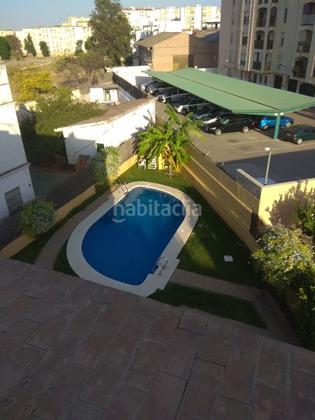 Foto 5d4f7df7-d16d-48b2-b76d-0abbe0b6b27d. Pis amb xemeneia aparcament piscina a El Retiro - La Vid Jerez de la Frontera