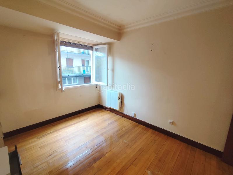 Foto e2d6a7ae-7a3b-4517-904b-3ec9d6359817. Etagenwohnung mit heizung in Centro Errenteria