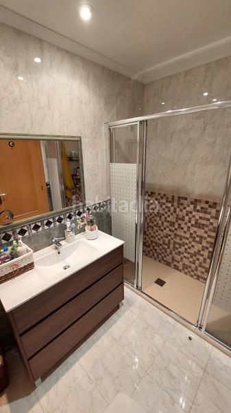 Foto f38595e9-4fc1-4ca1-9c1d-7a3d6d7a783d. Casa a schiera con riscaldamento parcheggio piscina in Sanxenxo