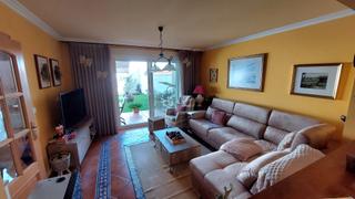 Casa adossada a Sanxenxo Pueblo. Magnifico chalet adosado listo para entrar en miraflores